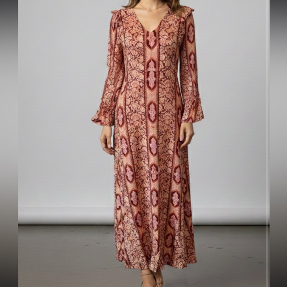 Beyond by Vera paisley print long sleeve arabesque maroon boho maxi dress